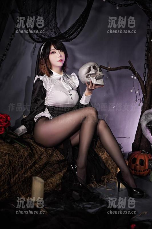 Leah梓未 作品大赏:Leah梓未与她的堕落修女分享,慢慢来,别被骗了