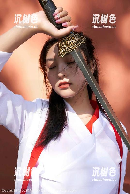 MiiTao蜜桃社-陆萱萱Cecilia MiiTao蜜桃社 - 陆萱萱Cecilia的睡衣最新写真集,我敢肯定你会在看后叹气,没事儿…