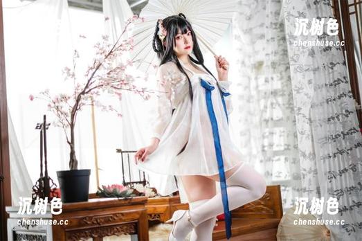 Natsuko夏夏子 原图惊艳,赛博朋克与Natsuko夏夏子的默契,Lucy的每个POSE都带着点挑逗的意味。
