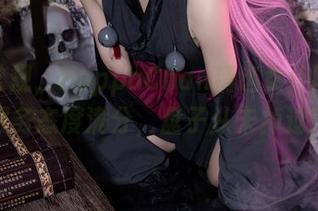 打破常规，PoppaChan精选女仆图集，服务态度满分，盘子从未掉过！