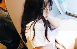 Sonson(손손)的高清女仆计划：仆人在暗黑中舞动