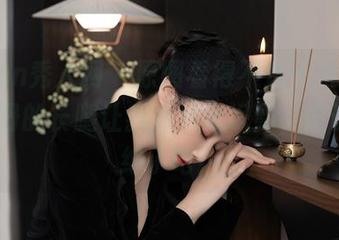 Xiuren秀人网 - 原图看得不止一次，lucky咏丹的长腿让我强烈意识到，设计得太绝了吧！
