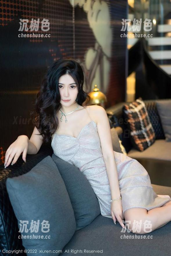 Xiuren秀人网-妙可可Cheese Xiuren秀人网 - 妙可可Cheese黑白图集:定制你自己的潮流黑白格