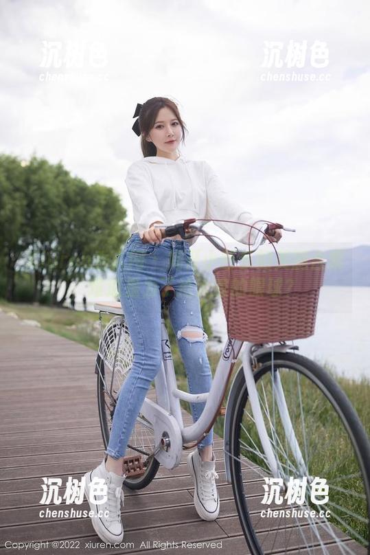 Xiuren秀人网-小芭乐 Xiuren秀人网 - 揭开小芭乐的美腿合集,难道是为了抢大家的眼球?