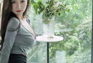Xiuren秀人网 - 泳池里的尤妮丝：原图纪实，图集设计感爆表