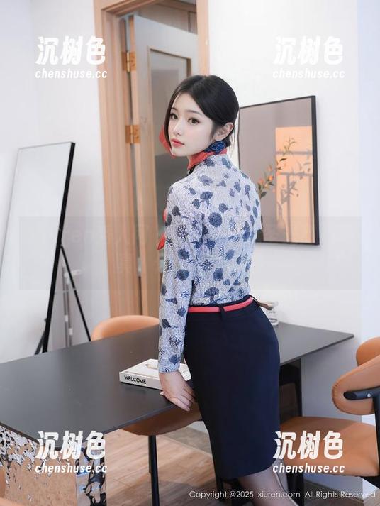 Xiuren秀人网 - 李丽莎的无圣光甜心写真，像偷吃的糖果