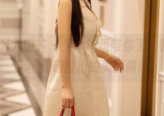 YouMi尤蜜荟 - 是小逗逗带你飞,制服与无圣光碰撞出的美图瞬间
