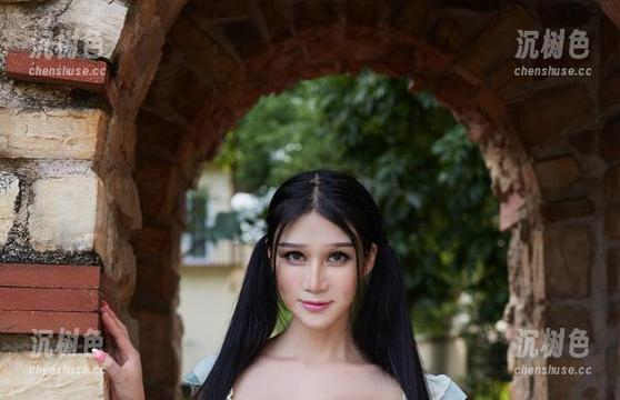YouWu尤物馆-Kely香香 YouWu尤物馆 - Kely香香在原图里,那纯白的蕾丝好像在对我眨眼哦。