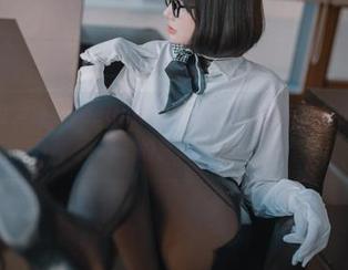 别以为我没发觉,yeeun孙乐乐泳衣资源掩藏了多少那个时代的夏天?