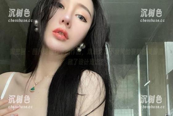不爱笑的赛琳 微密圈 - 图片是进行中的作品,难道这双不爱笑的赛琳的美脚暗藏了设计理念?