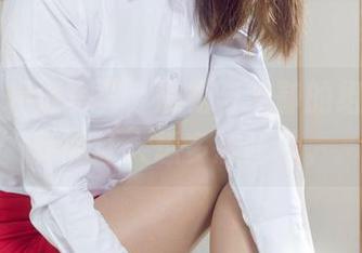 丽柜 - 精选写真,短裙与文静的组合,乱真的让人想多想两秒。
