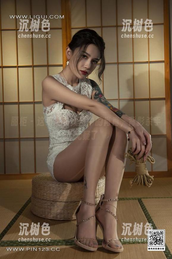 丽柜-肖肖 丽柜 - 这组皮衣美图中的肖肖,背影杀手无疑了