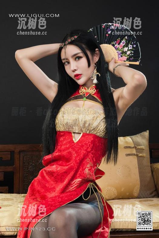丽柜 - 看aconteceu！菲菲的泳池作品，分享下我的狂热想法