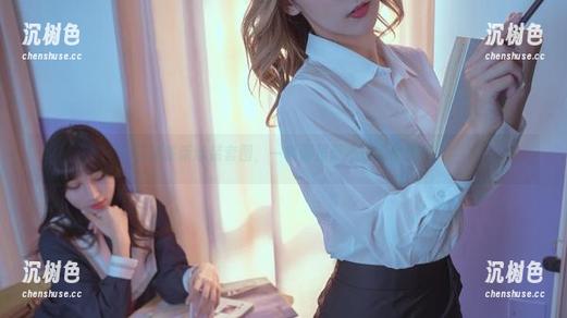 云溪溪新泳装套图，一幅画里藏不住少女的梦