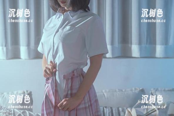 云溪溪奶桃 薄暮下的全套写真,云溪溪奶桃疑似变身成了桃子界的女王!