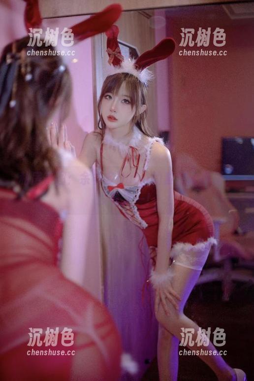 余多多Dudu 私房美图:余多多Dudu的紫皇女诱惑,没有之一!