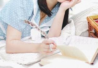 依依超级懒的护士装,让我想问:这美图能不能考虑设成壁纸科技?