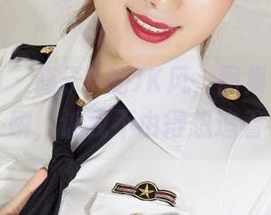克拉女神 - 高子琁的JK风，图集中总有那么一瞬，让我不由得想追着看。