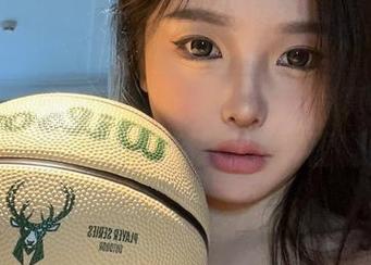 微密圈 - 卡通百科老王的皮衣写真:穿上这衣服,能不能帮我上封面啊?