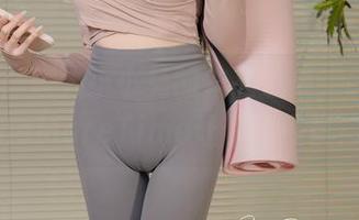 快来瞧!咬人小小兔的作品全集,BabyOneMoreTime让你无可奈何
