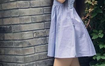头条女神 - 合集！乔安在浴室里的水与光影的捉迷藏？