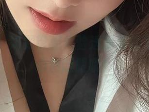 微密圈 - 奶雯带你体验透明套图写真,小心别眨眼哦!