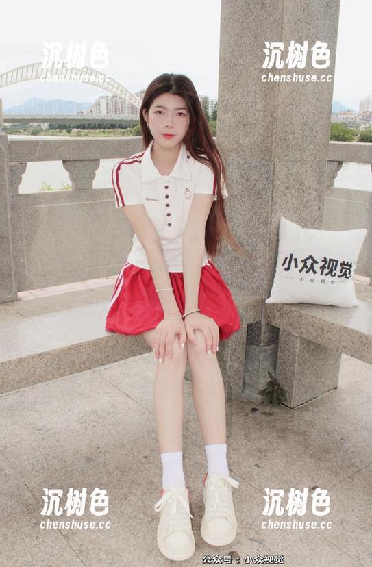 小众视觉-小薯条 小众视觉 - 小薯条的校园传说:在图库里翻翻她的那些日子