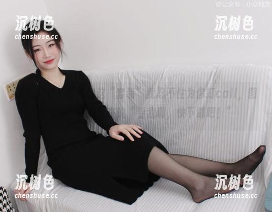 小众视觉-玲玲 小众视觉 - 玲玲你这“套装”我忍不住为你打call,图集里每一张都像在说“看我啊,快下载吧!”