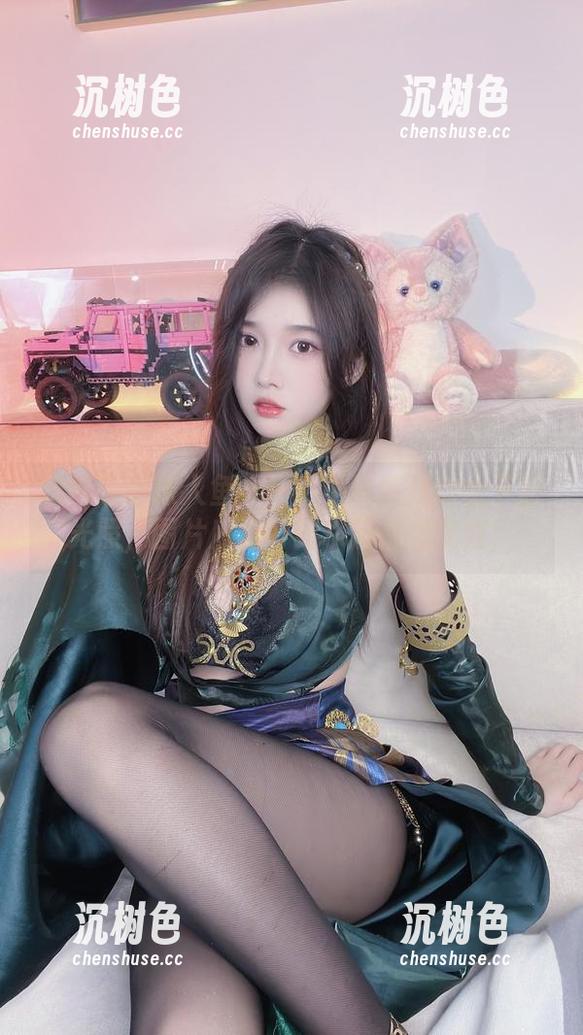 小小奶瓶儿 定制版珍珠人鱼——小小奶瓶儿的水下时光照,图片质量好到水滴都想跳舞!