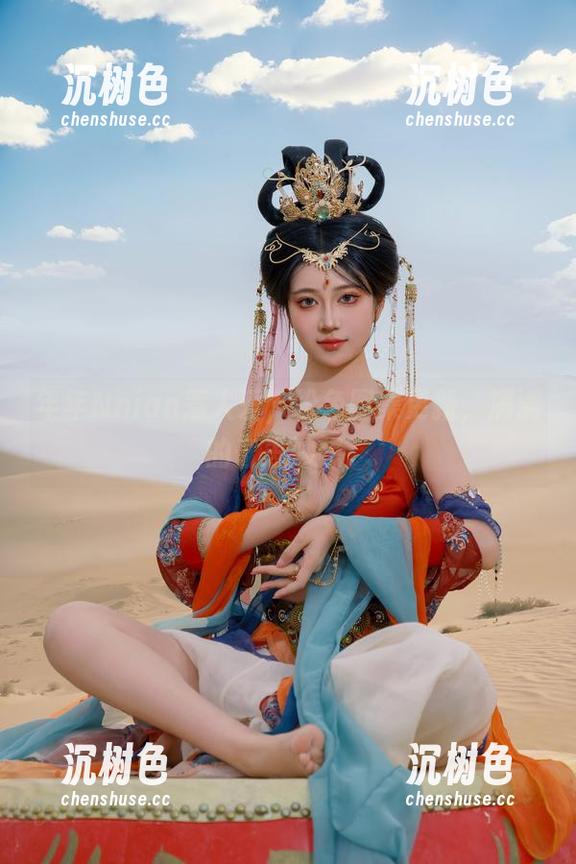 年年Nnian惹人爱，粉色图集更新，满满的奇思妙想。