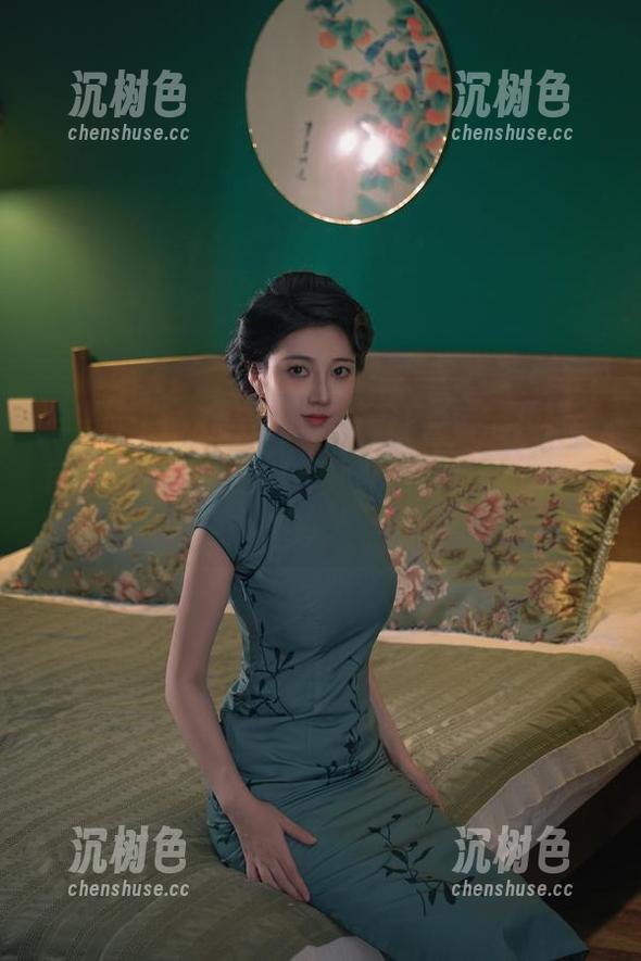 年年Nnian的双人写真，让人看了想自言自语，高清原图中那种默契唤起了无限联想。