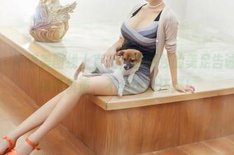 推女郎 - 高清美图线上直播，李丽莎的美足告诫我：购物要慎重，不然比脚还疼！