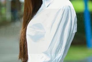 推女郎 - 不只是牛仔裤，更是胡允儿视角下的高清探险——进入美丽的‘裤子’领域！