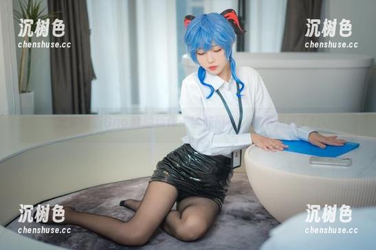无影喵喵Ghost 无影喵喵Ghost的新作:学妹图集,我不想走了!