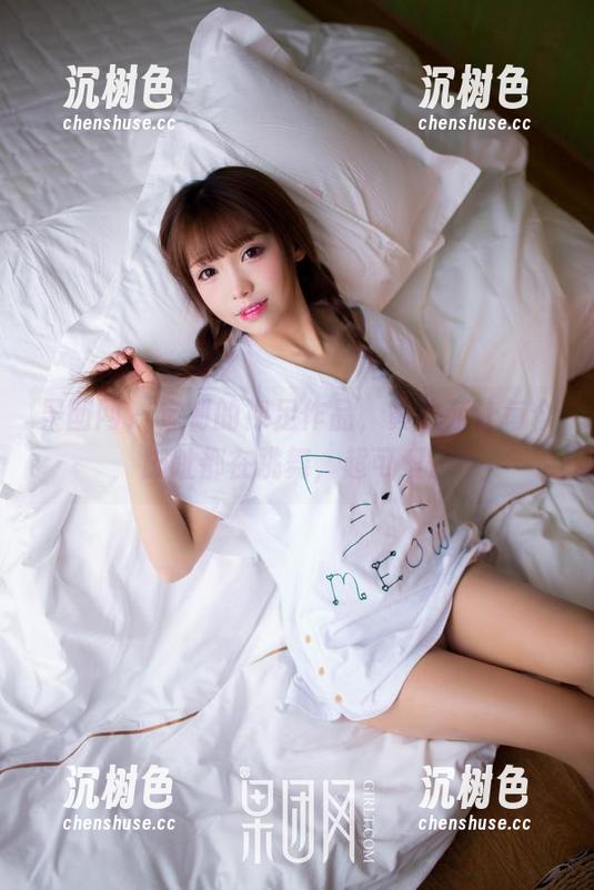 果团网-黄歆苑 果团网 - 定制的裸足作品,黄歆苑让每个脚趾都在跳舞,超可爱。
