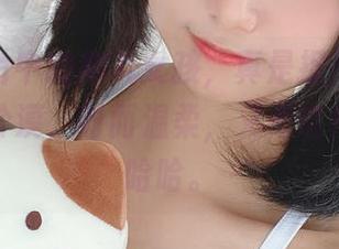 高清图片中的柳丸女孩，真是捉摸不透啊，时而冷漠，时而温柔，又是这种气质，哈哈。