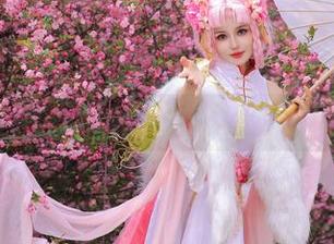 桃暖酱美图合集：女神也有不愿见的背影