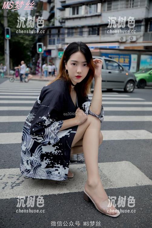 梦丝女神-乔儿 梦丝女神 - 高清图册:乔儿的高跟——看,这才是真正的“抬高”自我呀!