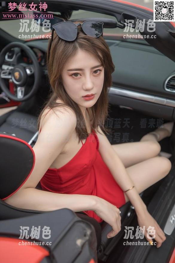 梦丝女神-璇璇 梦丝女神 - 脚踩天台,头顶蓝天,看来璇璇在教我如何优雅看写真。