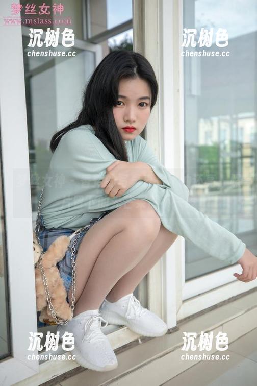 梦丝女神-香萱 梦丝女神 - 香萱的写真真是比油还亮,照片留下的光芒果然不一般