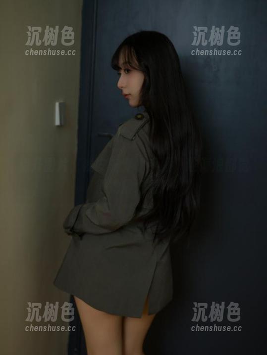 浅安安 点开图片,浅安安穿水手服,连海浪都觉得她最好看!
