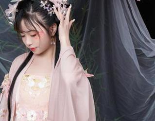 当爆机少女喵小吉遇上丝袜，资源不够？我有的是创意！