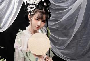 爆机少女喵小吉的猫娘写真集，一不小心就又想养只猫？