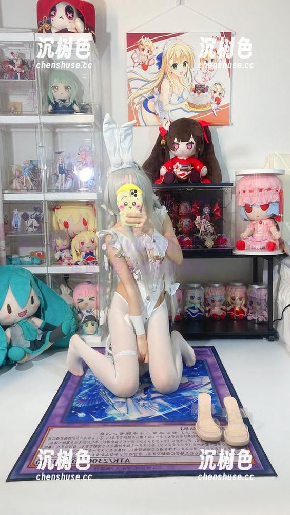 白栎Shirly 每一张白栎Shirly的原图照片,都在偷偷传递一些春意和小趣味。