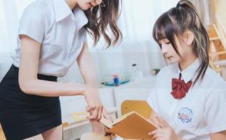 哇,神乐坂真冬的姐姐无圣光状态下,别有一番风味,真好看!