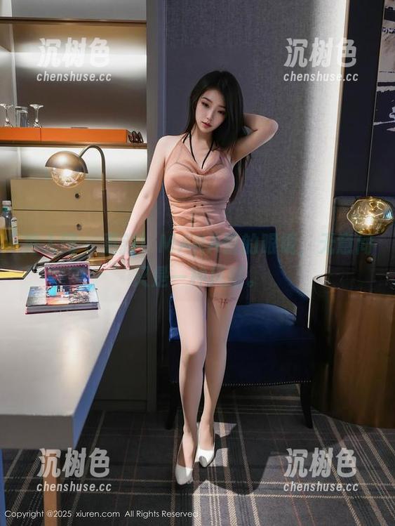 秀人网-MARA酱 秀人网 - 更新!MARA酱的眼镜,无意间又是一种风情。