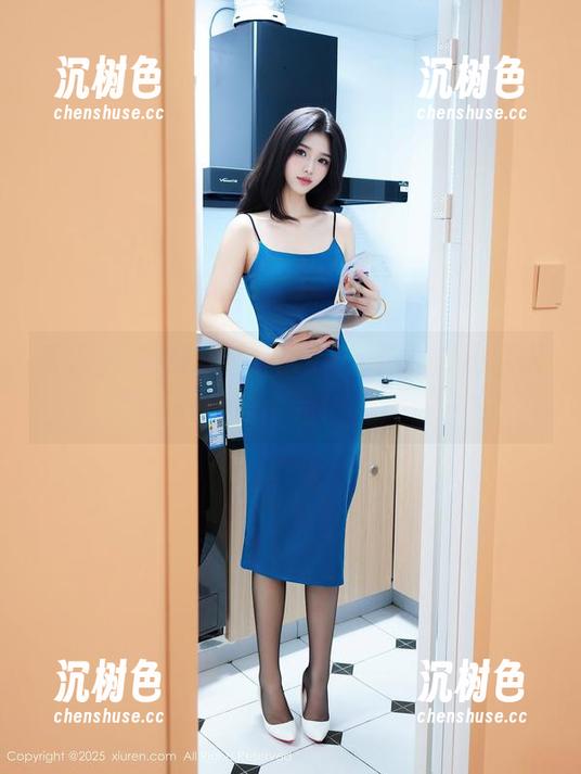 秀人网 - 史雨姐姐新网袜写真集，更新得没个完！