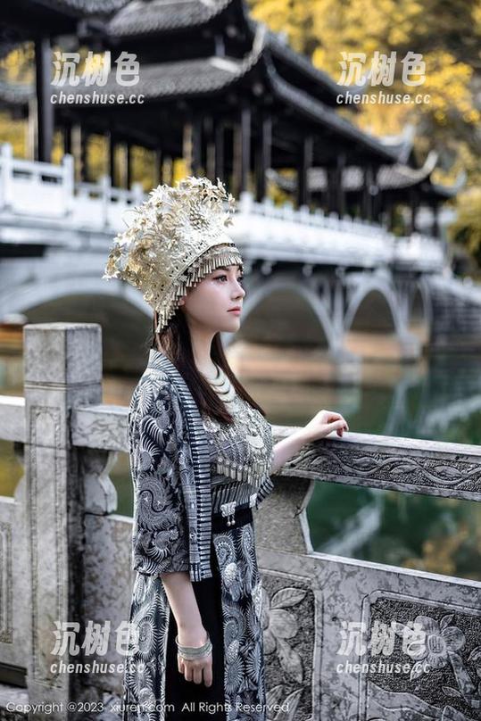 秀人网 - 夏馨瑶：高清呈现，死库水里的不羁风格