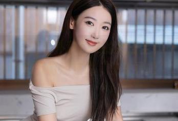 秀人网 - 看看外科TEL的女王全集原图，心中总有暗涌在说“快来看吧”。
