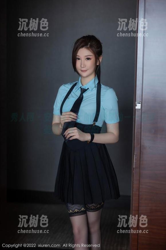 秀人网 - 安然与护士的巧妙联动——这些美图，来做你的壁纸！
